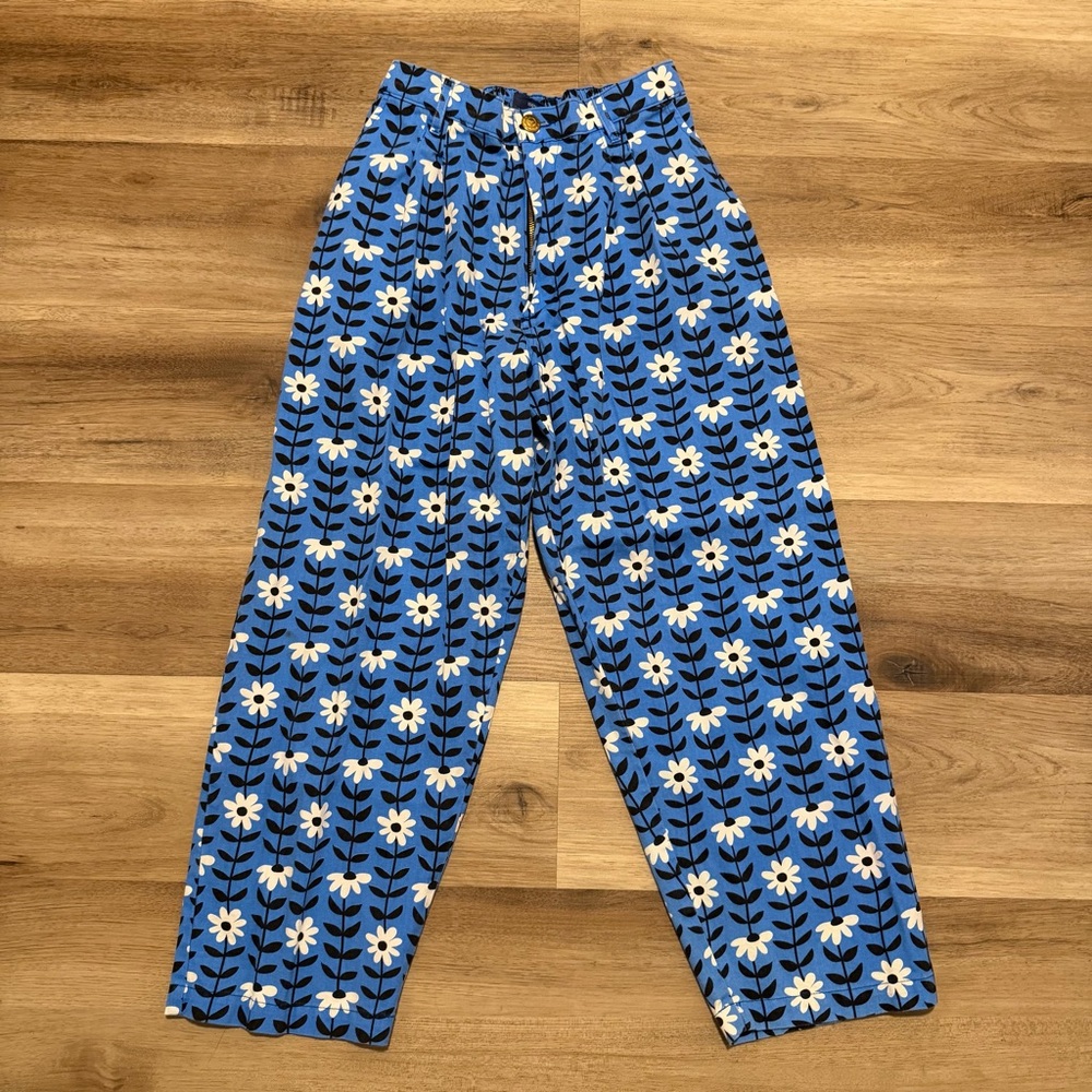Big Bud Press Blue Pants with White Floral Design - Petite